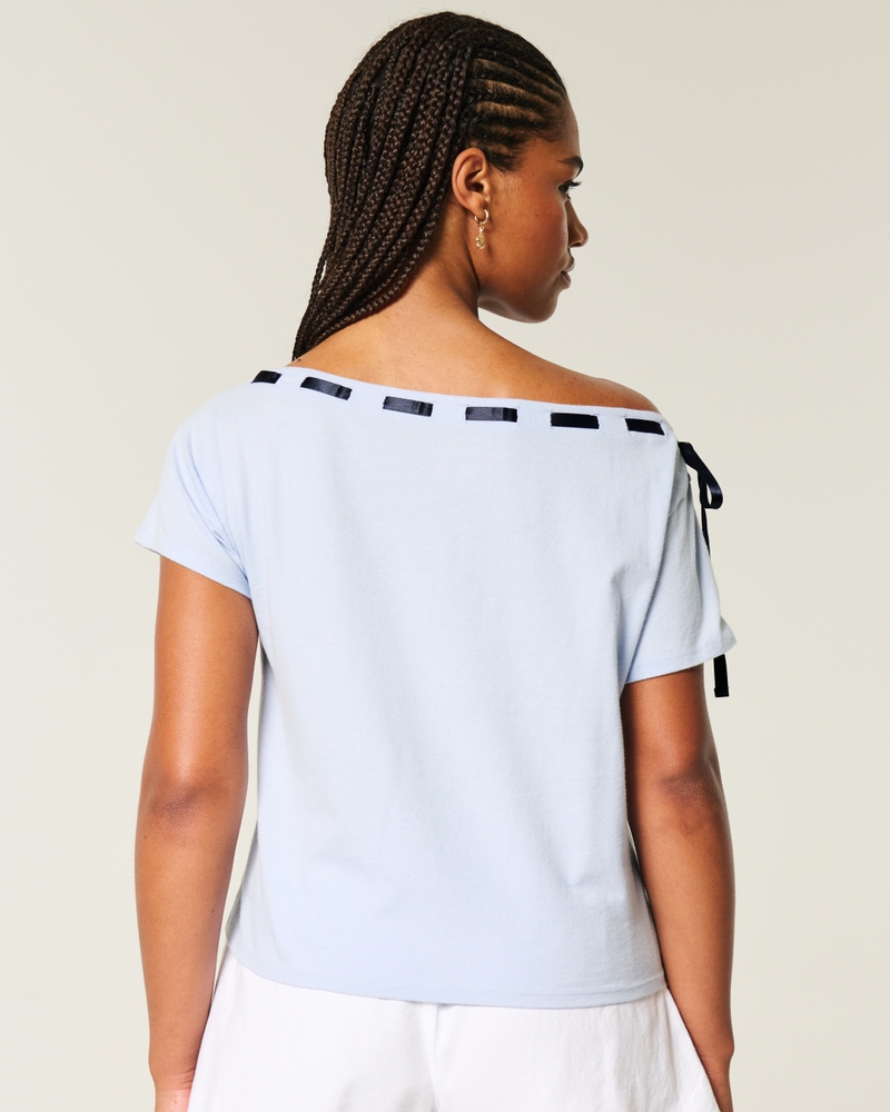 weit geschnittenes schulterfreies t-shirt mit bindeband vorne