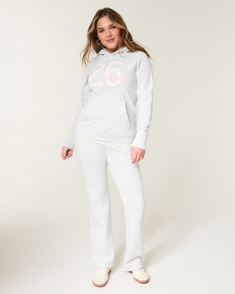 kapuzenpullover mit muster und kunstfellfutter aus dem jahr 2003