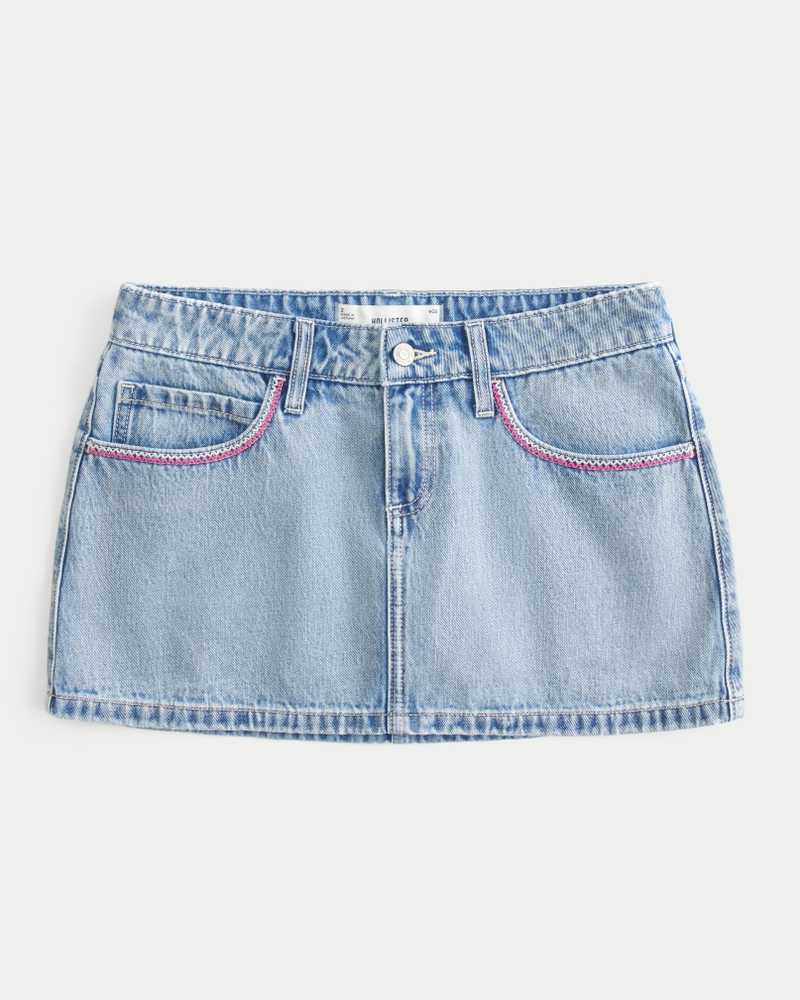 hüftig geschnittener rosa bestickter hellblauer jeansminirock