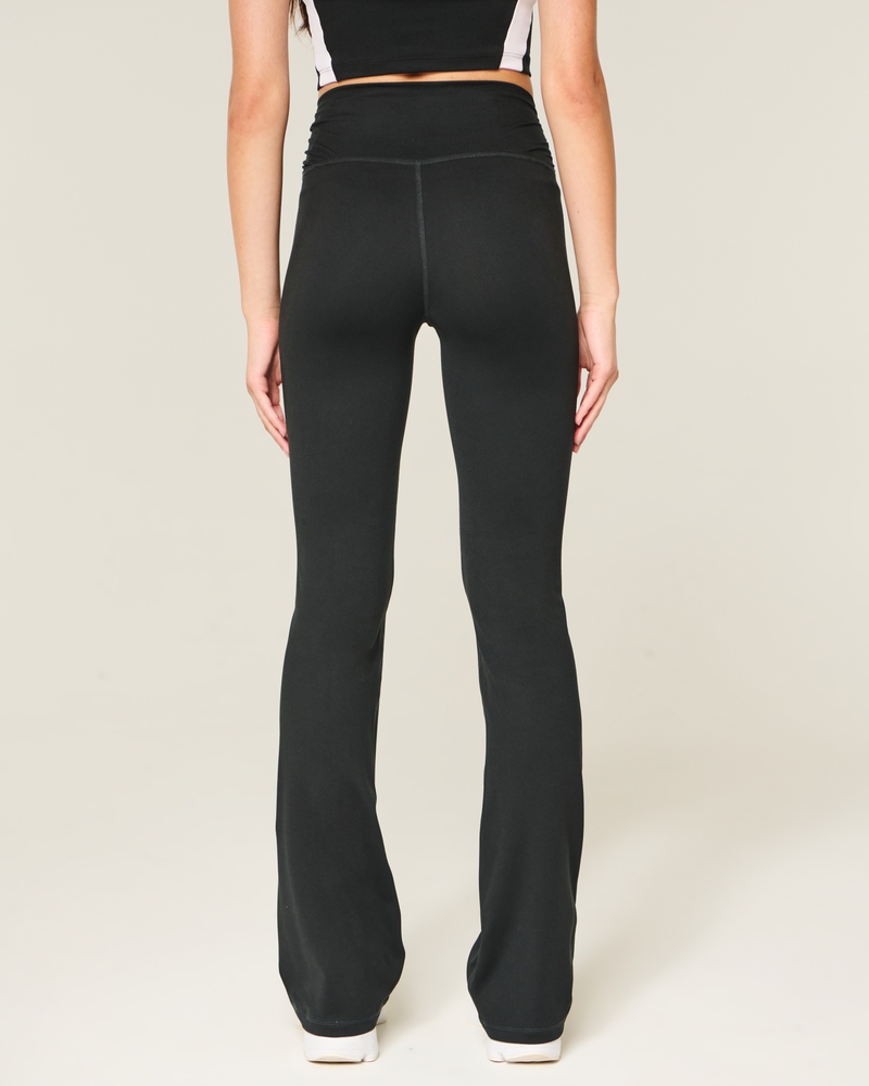 gilly hicks active recharge leggings mit wickelbund und stiefeletten