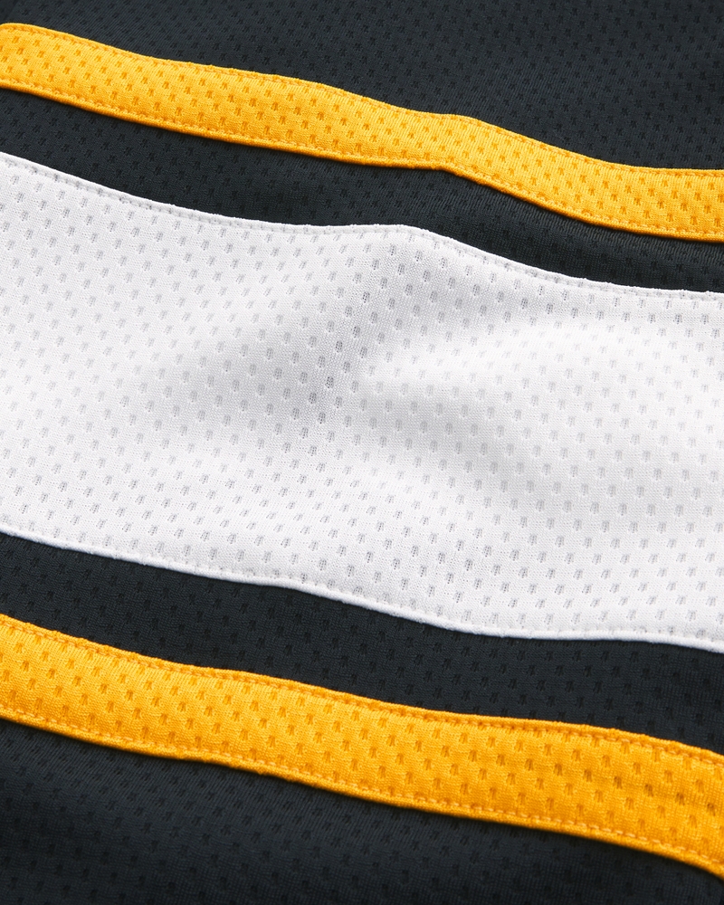 locker sitzendes eishockeytrikot im new-orleans-muster