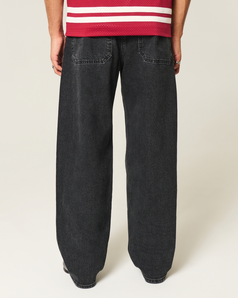 camouflage-skateboard-jeans locker sitzend malerjeans