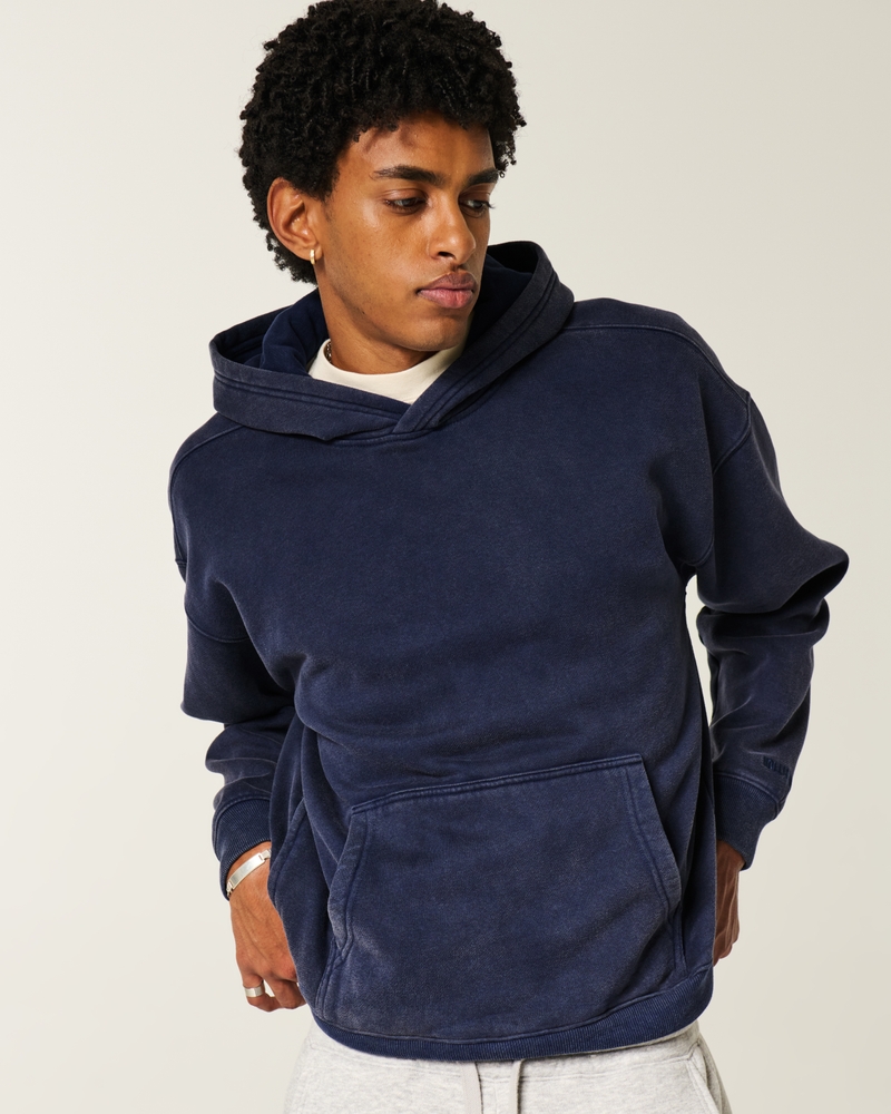 quadratisch geschnittener hoodie mit digitalmuster