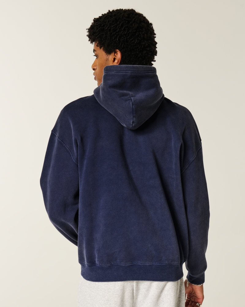 quadratisch geschnittener hoodie mit digitalmuster