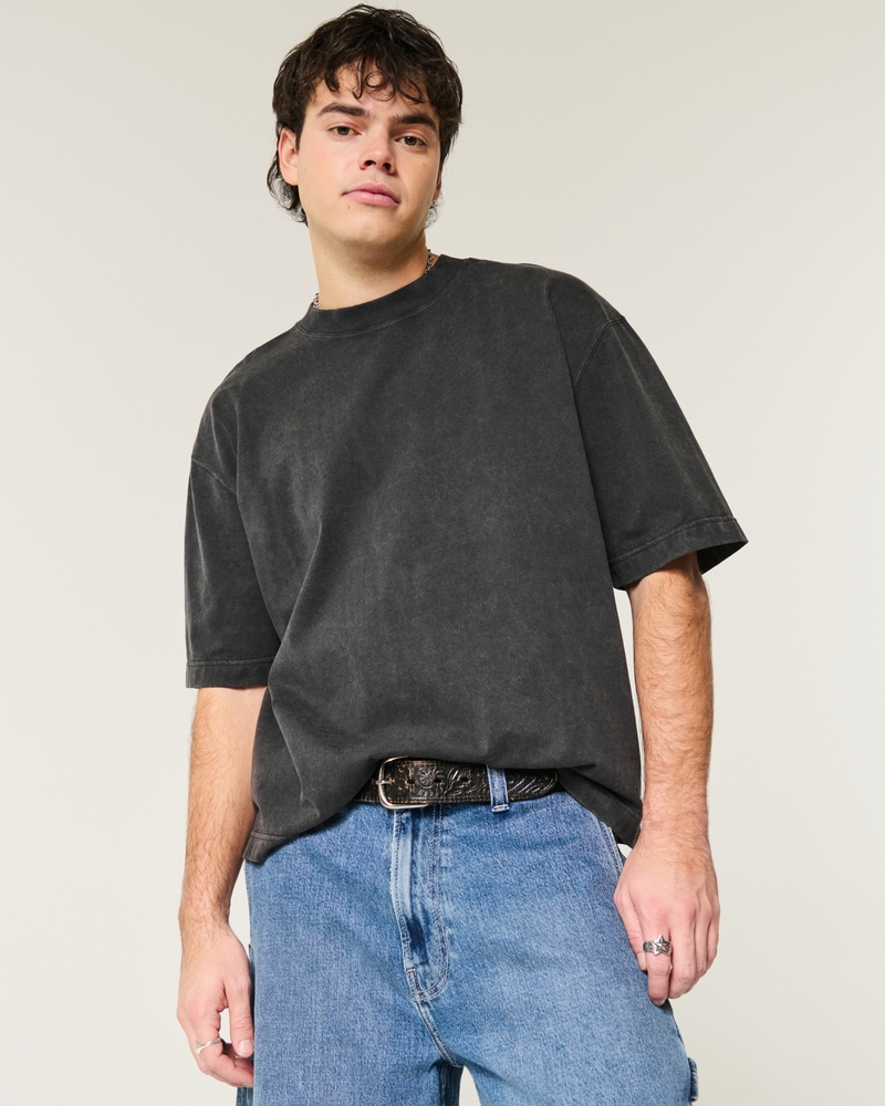 quadratisch geschnittenes kurzes robustes leopardenmuster-t-shirt mit rundhalsausschnitt