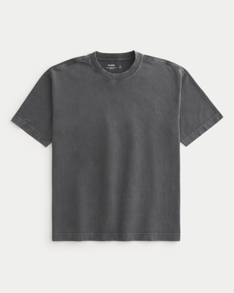 ein kastenförmiges robustes baumwoll-t-shirt mit rundhalsausschnitt