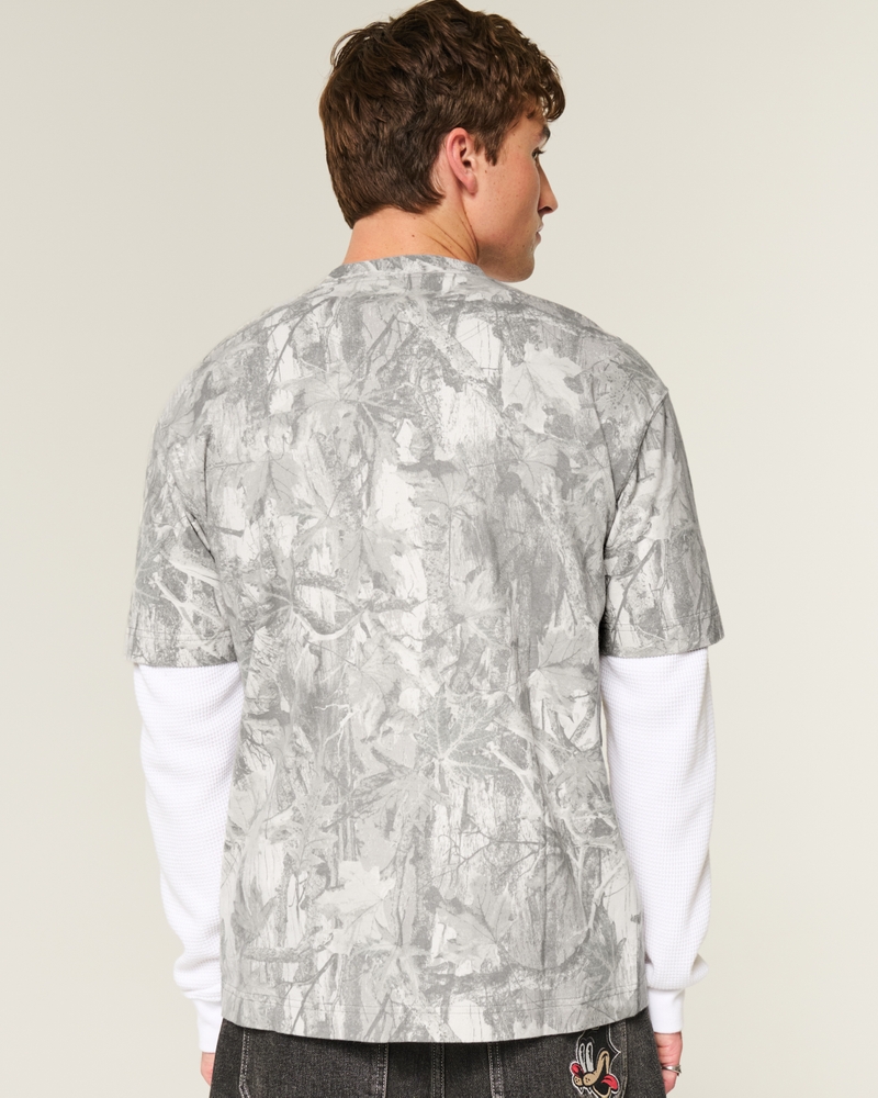 quadratisch geschnittenes schweres gewaschenes baumwoll-t-shirt mit rundhalsausschnitt