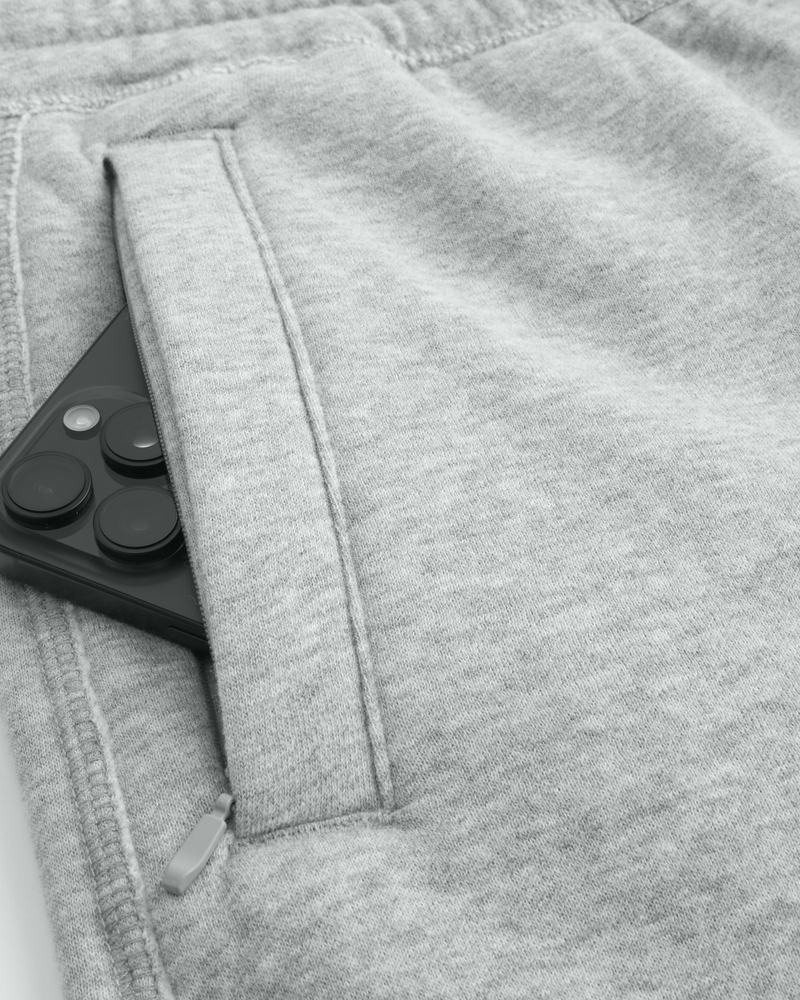 jogginghose mit logoprint aus der holiday vault-kollektion locker sitzend