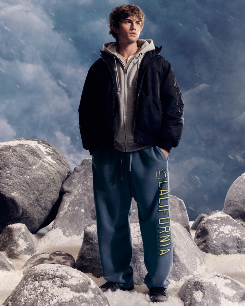 jogginghose mit taschen und big-sur-muster
